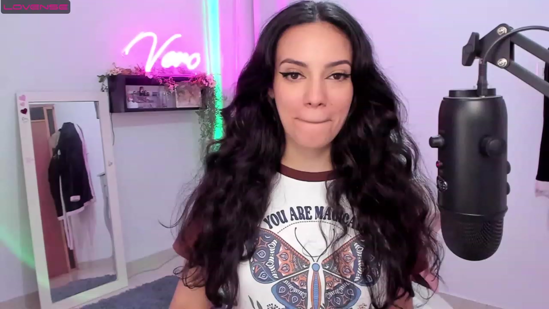Gallery image thumbnail from SkinnyVeronik's myfreecams stream on, 04/29/2023, 16:01 image 3 of 20