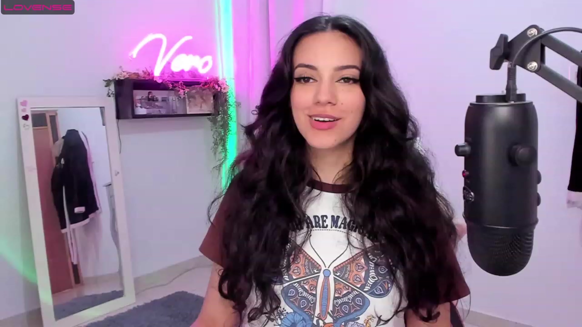 Gallery image thumbnail from SkinnyVeronik's myfreecams stream on, 04/29/2023, 16:01 image 9 of 20