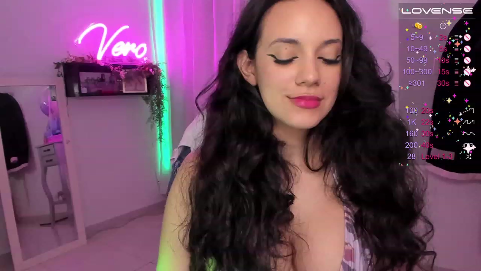 Gallery image thumbnail from SkinnyVeronik's myfreecams stream on, 06/03/2023, 15:40 image 11 of 20