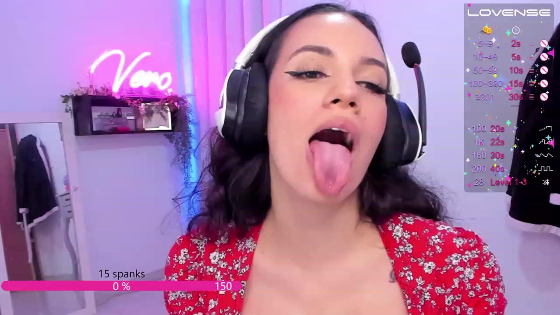 Gallery image thumbnail from SkinnyVeronik's myfreecams stream on, 06/07/2023, 14:30 image 3 of 20