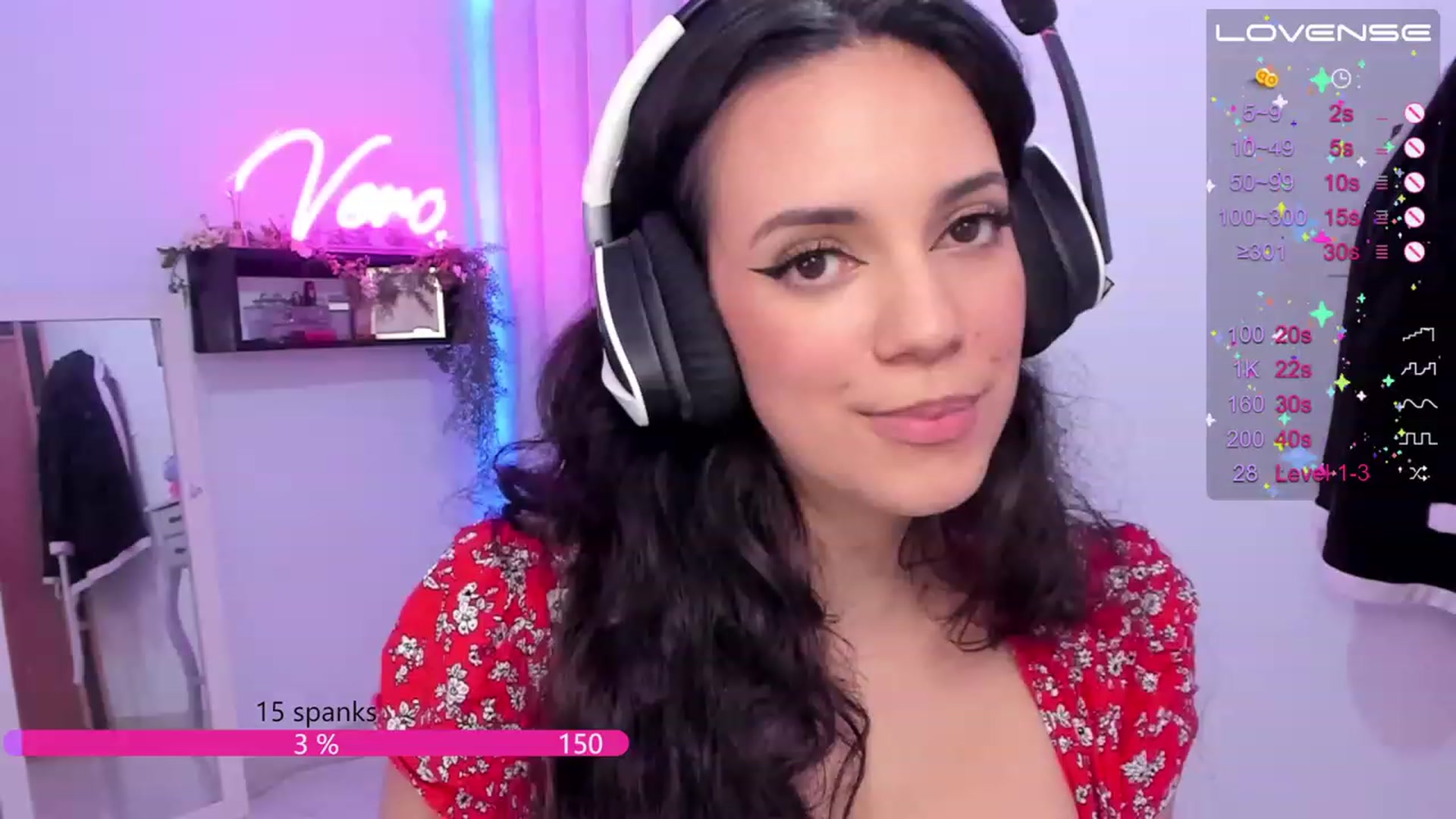 Gallery image thumbnail from SkinnyVeronik's myfreecams stream on, 06/07/2023, 14:56 image 14 of 20