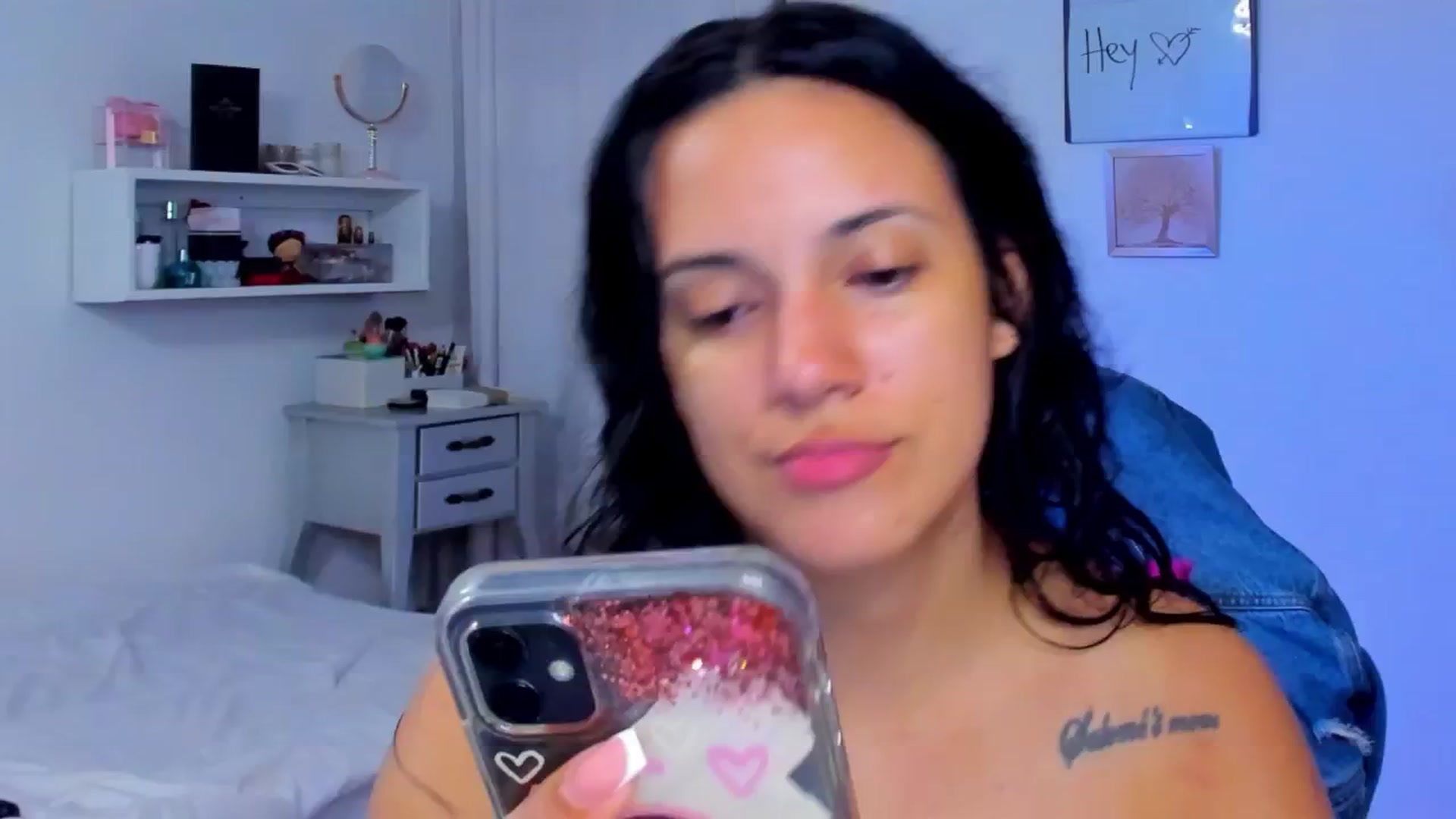 Gallery image thumbnail from SkinnyVeronik's myfreecams stream on, 06/25/2024, 04:29 image 13 of 20
