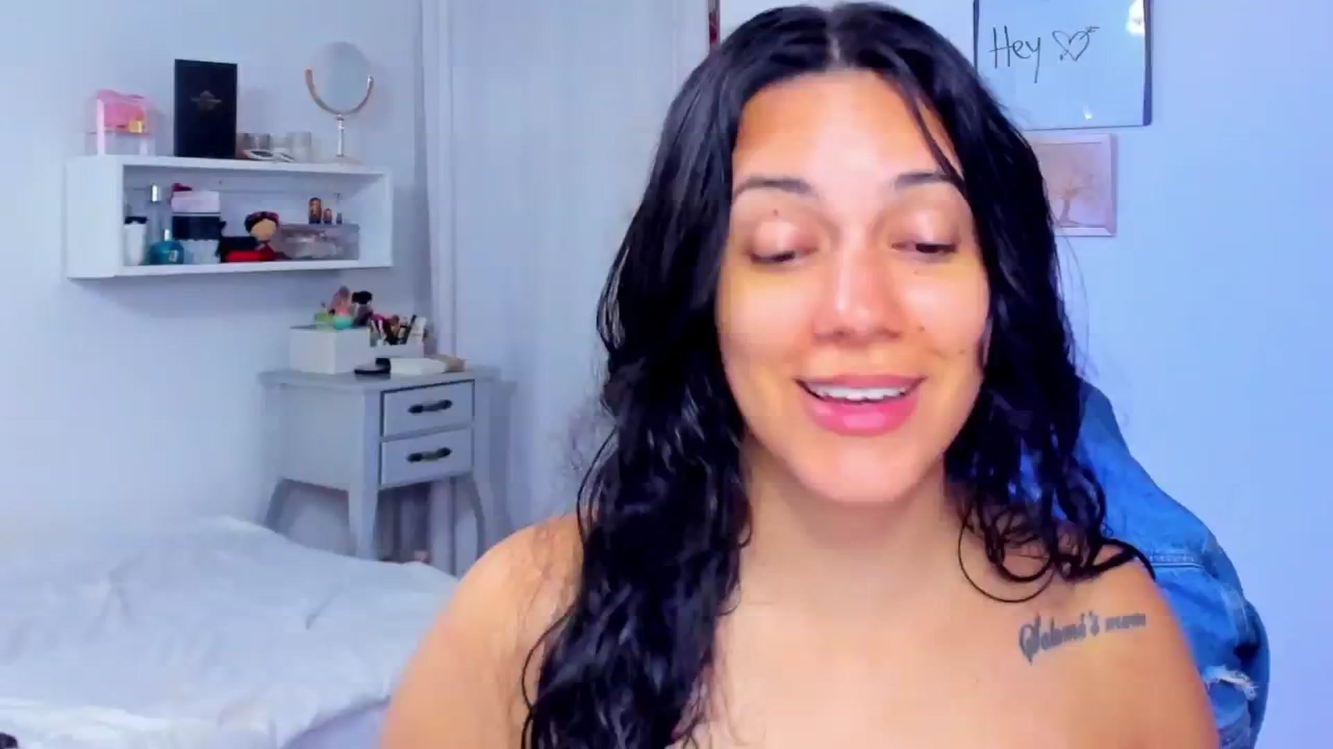 Gallery image thumbnail from SkinnyVeronik's myfreecams stream on, 06/25/2024, 04:29 image 19 of 20
