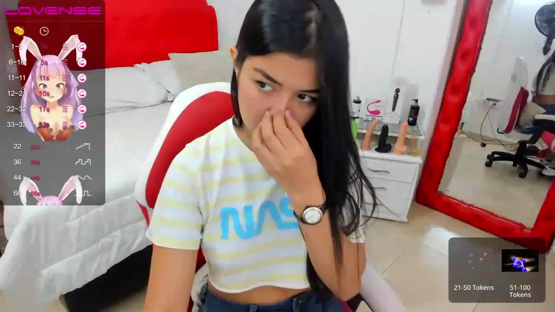 Gallery image thumbnail from Sknnyysweettt's myfreecams stream on, 11/15/2022, 14:39 image 17 of 20