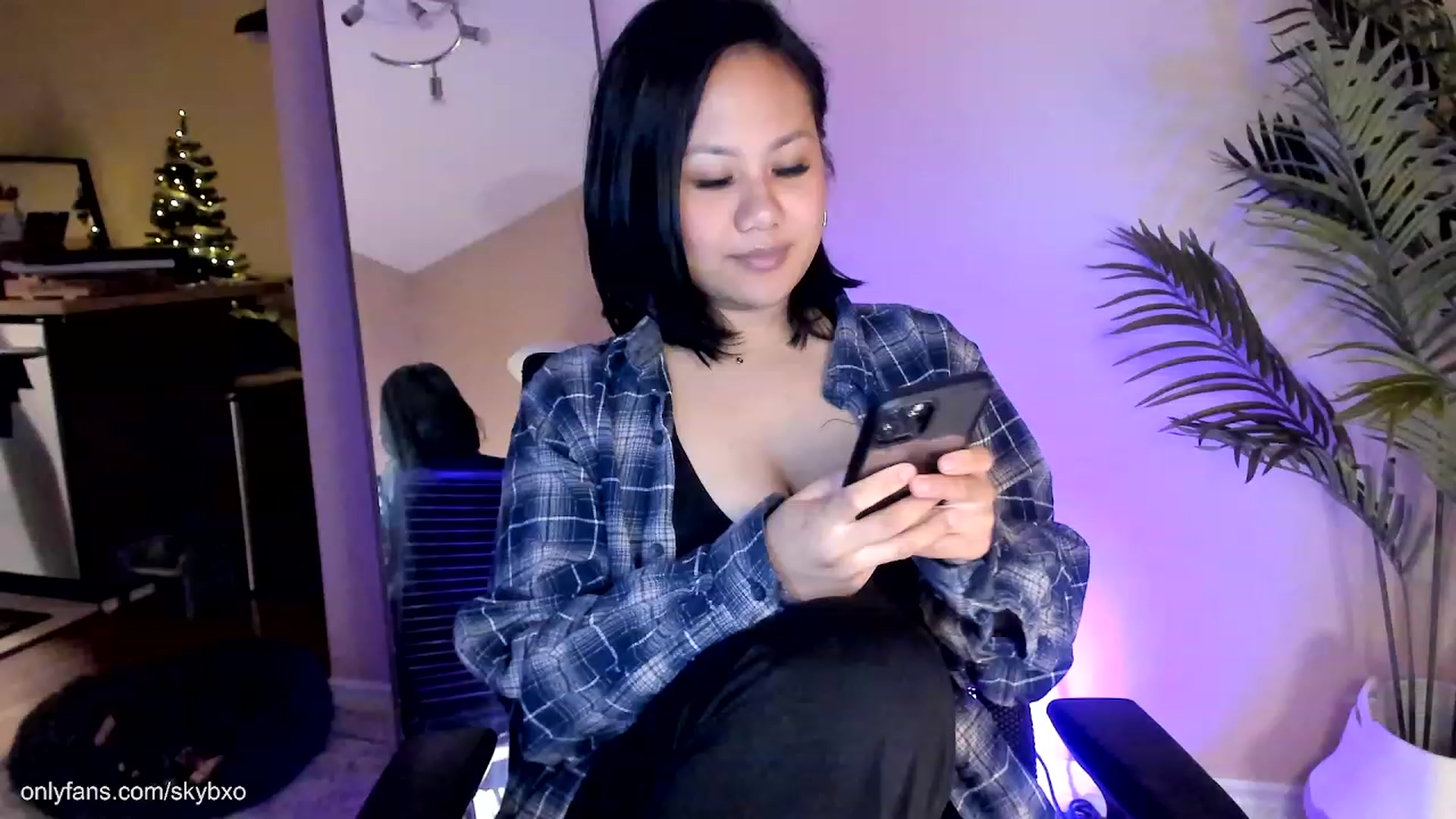 Gallery image thumbnail from SkyB_'s myfreecams stream on, 01/27/2023, 02:46 image 10 of 20