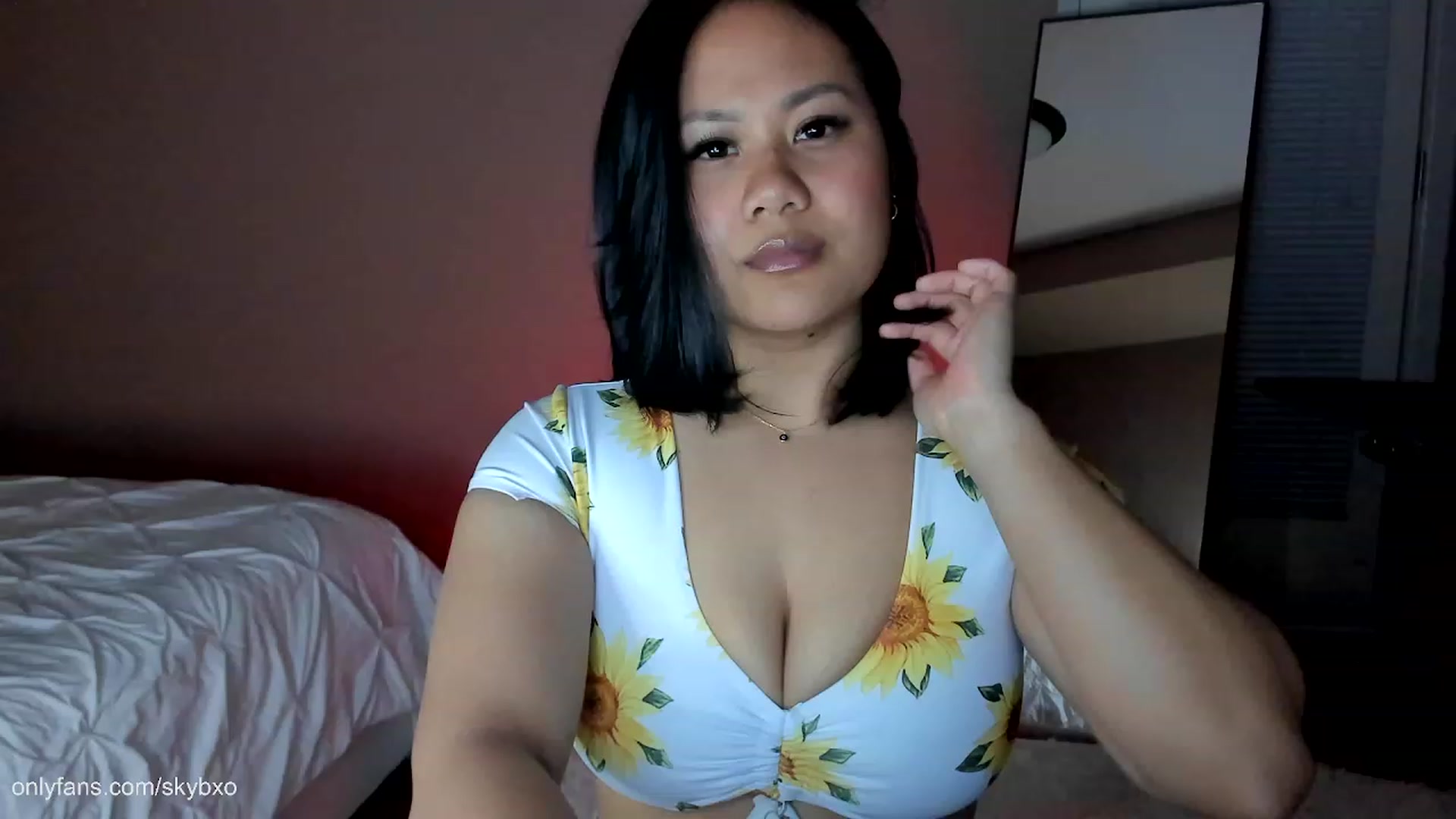 Gallery image thumbnail from SkyB_'s myfreecams stream on, 01/29/2023, 24:48 image 6 of 20
