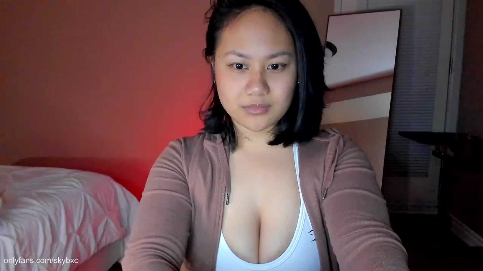 Gallery image thumbnail from SkyB_'s myfreecams stream on, 02/01/2023, 02:13 image 15 of 20