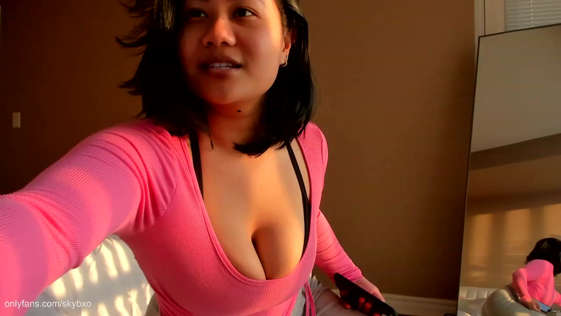 Gallery image thumbnail from SkyB_'s myfreecams stream on, 02/04/2023, 23:17 image 5 of 20