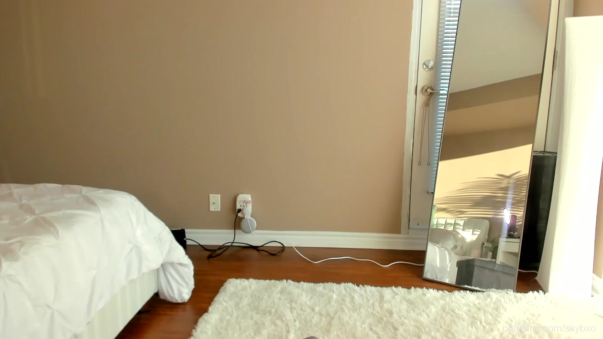 Gallery image thumbnail from SkyB_'s myfreecams stream on, 02/11/2023, 23:24 image 6 of 20