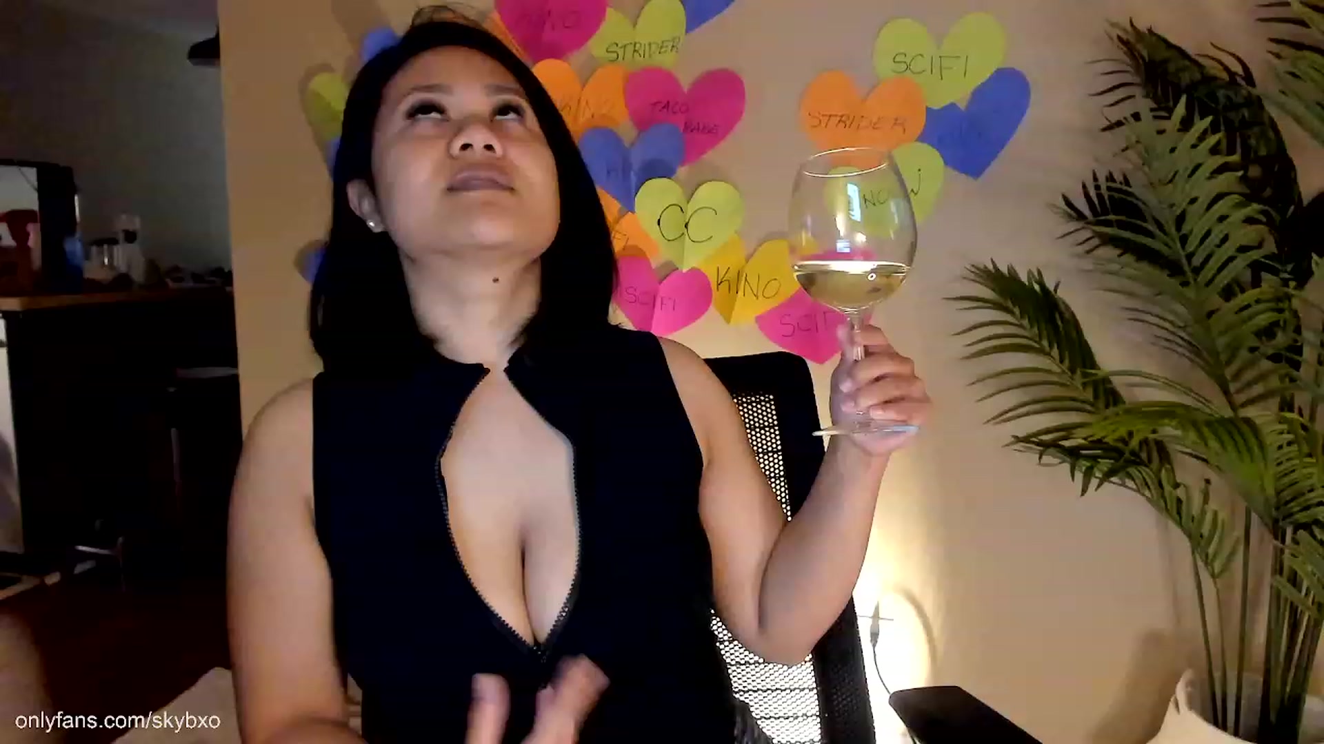 Gallery image thumbnail from SkyB_'s myfreecams stream on, 02/14/2023, 02:12 image 19 of 20