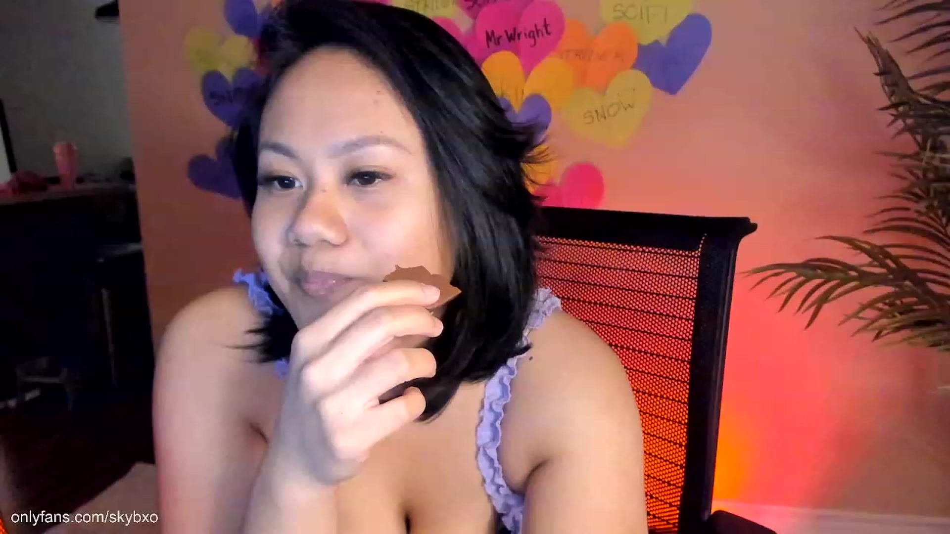 Gallery image thumbnail from SkyB_'s myfreecams stream on, 02/16/2023, 03:07 image 6 of 20