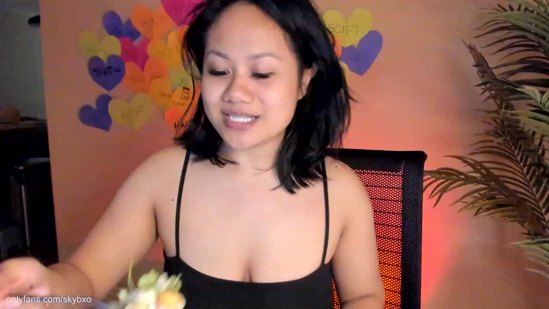 Gallery image thumbnail from SkyB_'s myfreecams stream on, 02/17/2023, 03:02 image 19 of 20