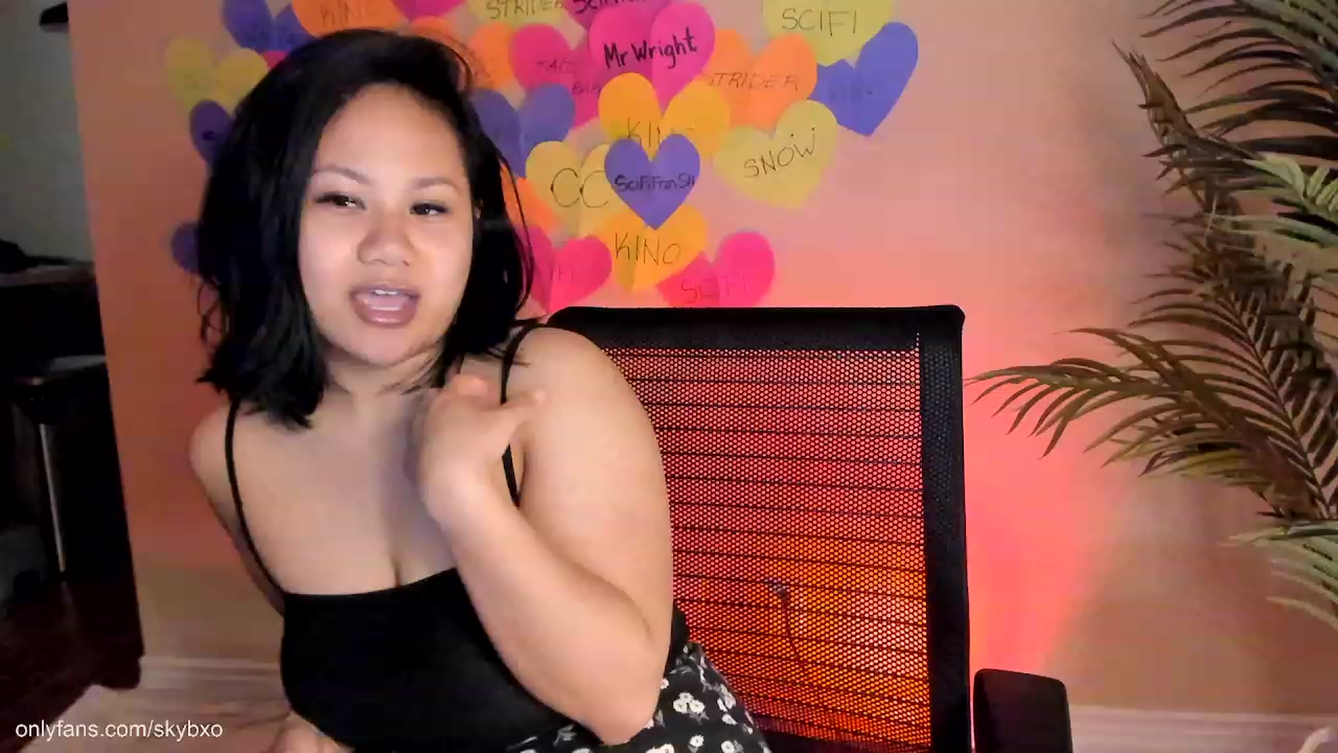Gallery image thumbnail from SkyB_'s myfreecams stream on, 02/17/2023, 03:02 image 9 of 20