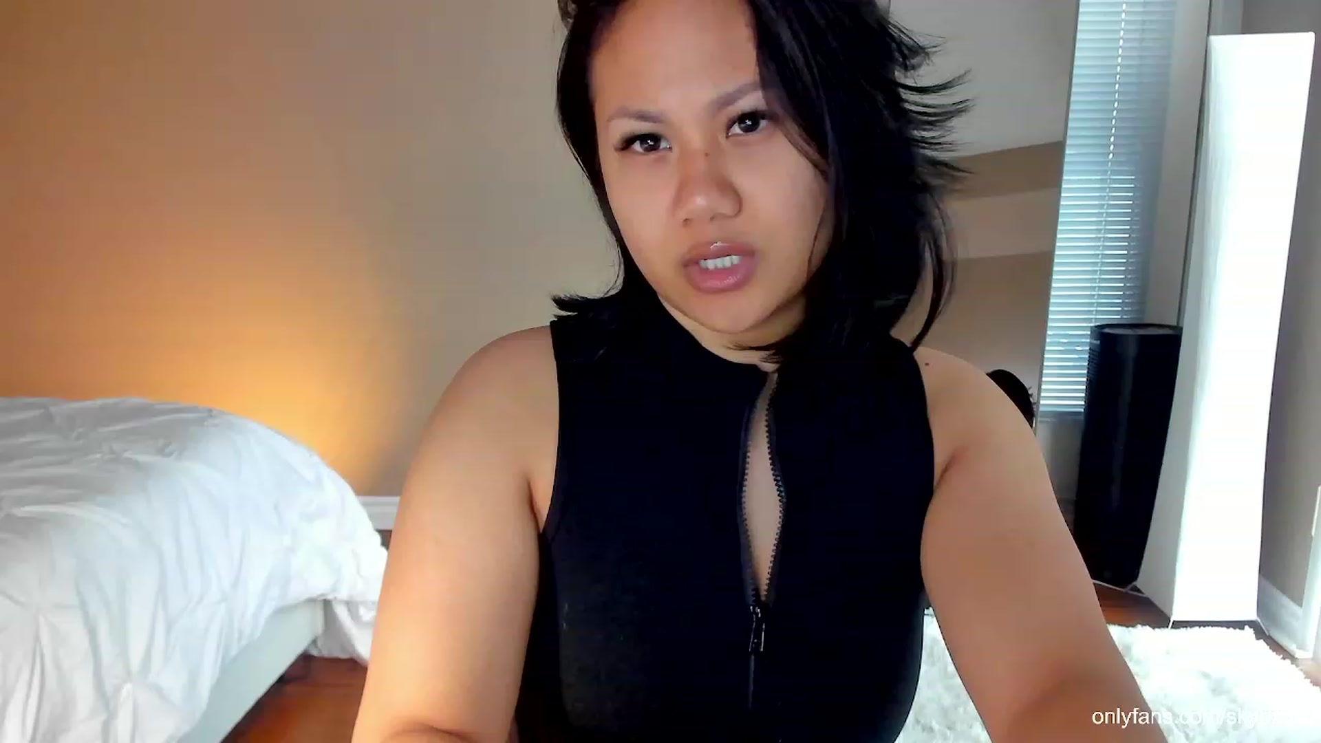 Gallery image thumbnail from SkyB_'s myfreecams stream on, 02/19/2023, 23:46 image 1 of 20