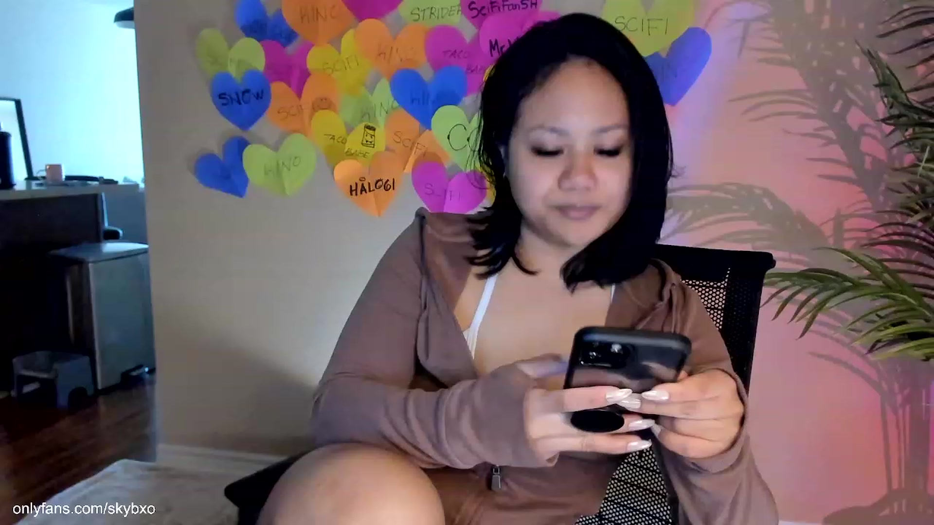 Gallery image thumbnail from SkyB_'s myfreecams stream on, 02/25/2023, 22:02 image 15 of 20