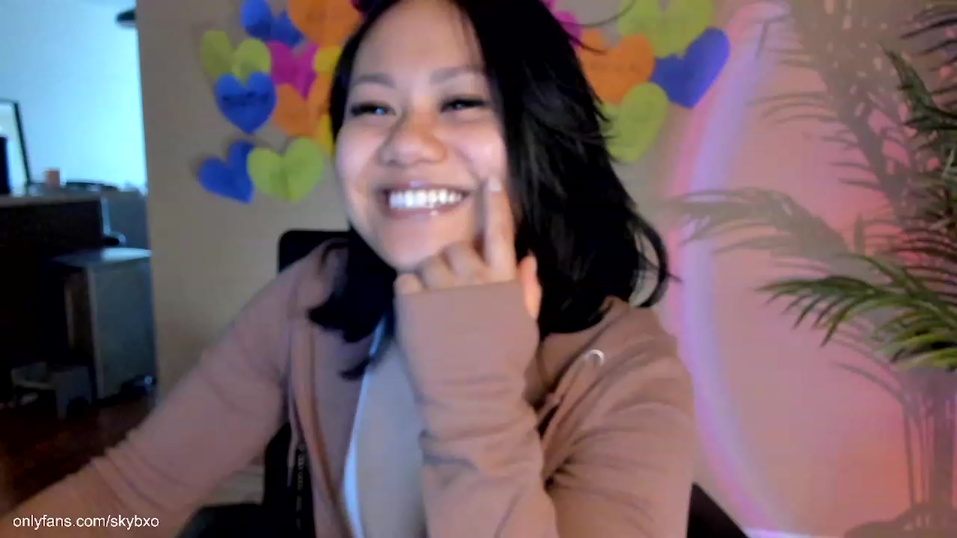 Gallery image thumbnail from SkyB_'s myfreecams stream on, 02/25/2023, 22:02 image 13 of 20