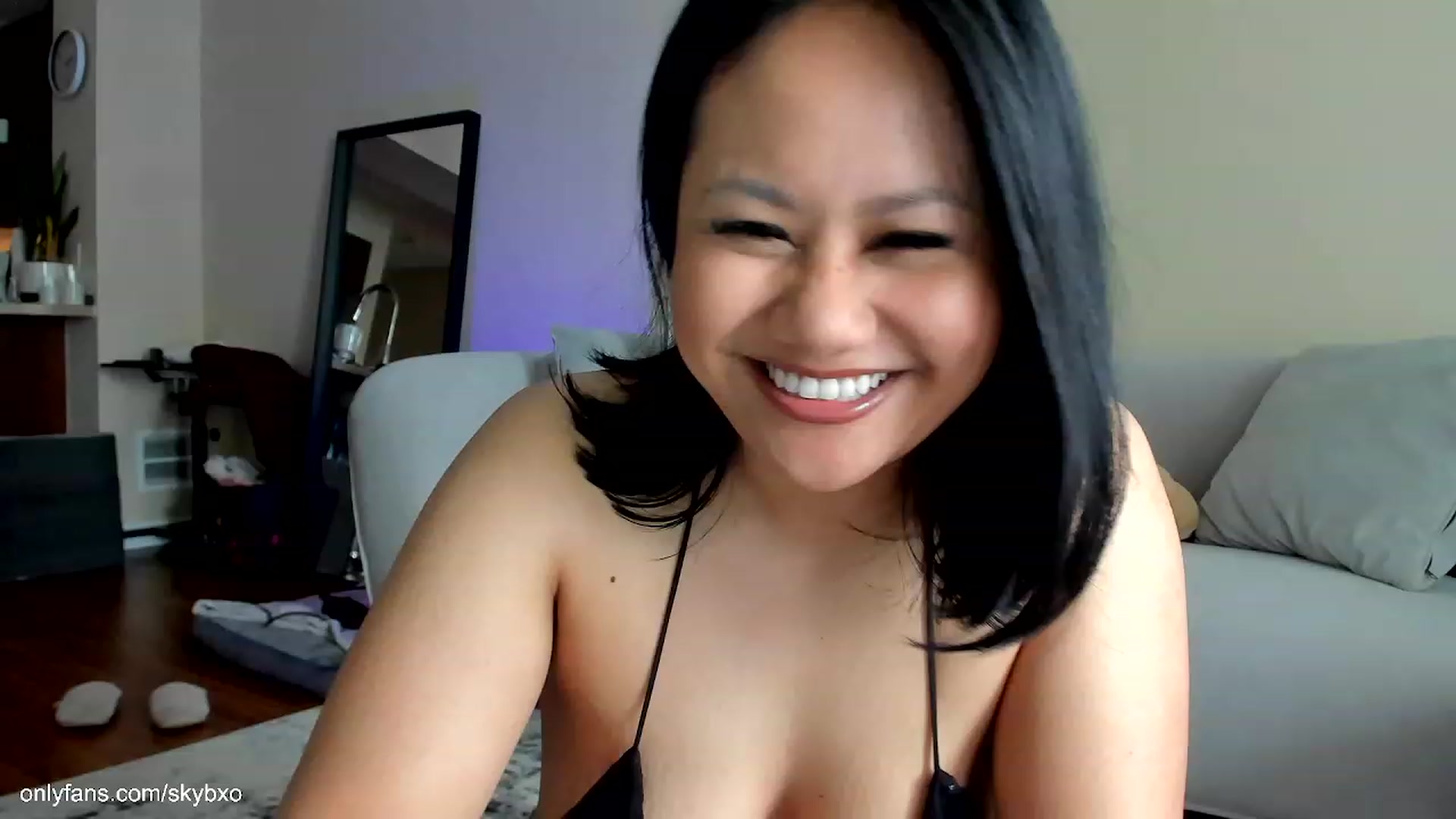 Gallery image thumbnail from SkyB_'s myfreecams stream on, 03/13/2023, 19:31 image 3 of 20