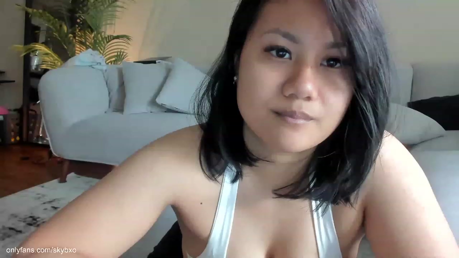Gallery image thumbnail from SkyB_'s myfreecams stream on, 03/16/2023, 21:28 image 16 of 20
