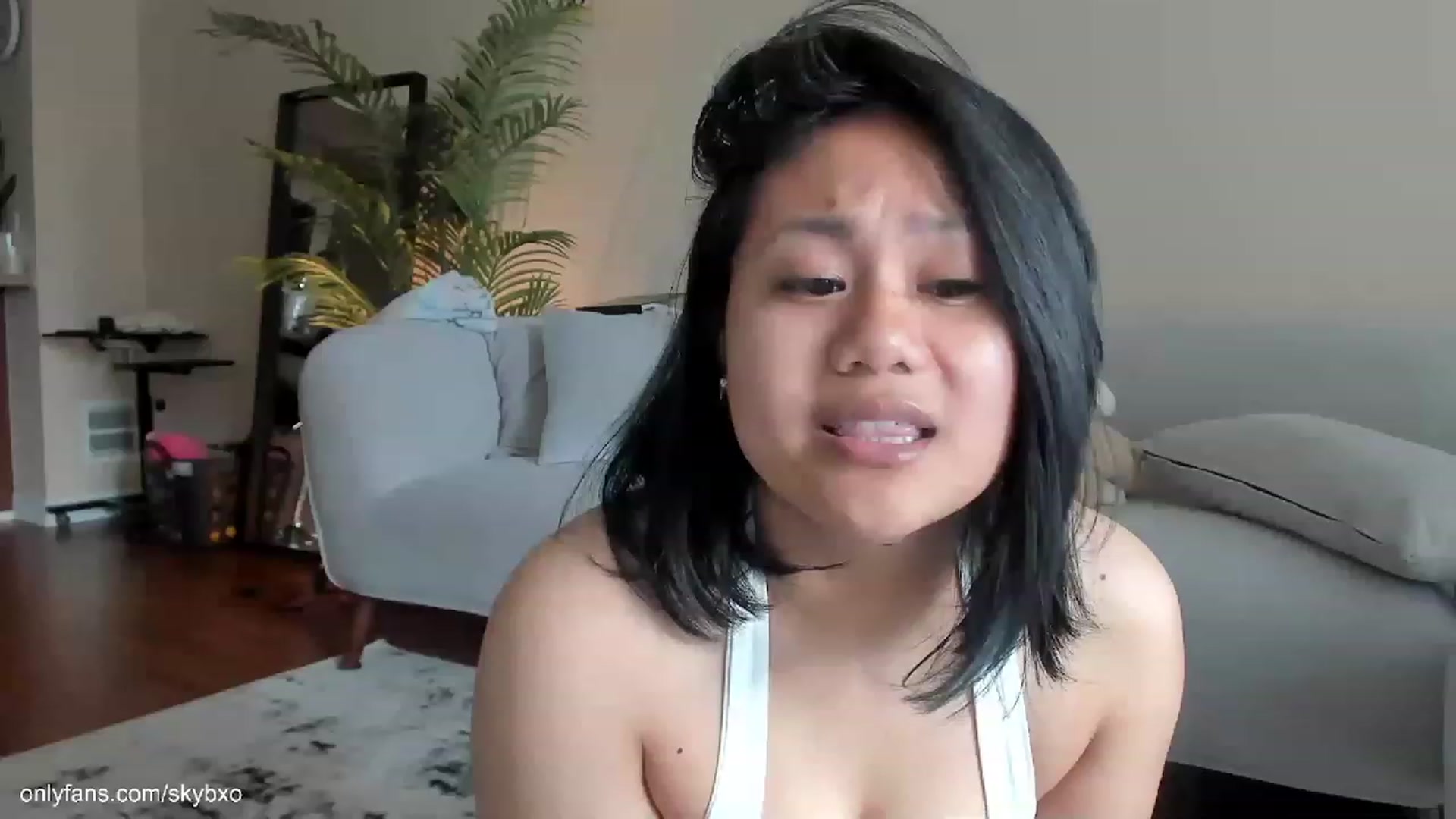 Gallery image thumbnail from SkyB_'s myfreecams stream on, 03/16/2023, 21:28 image 13 of 20