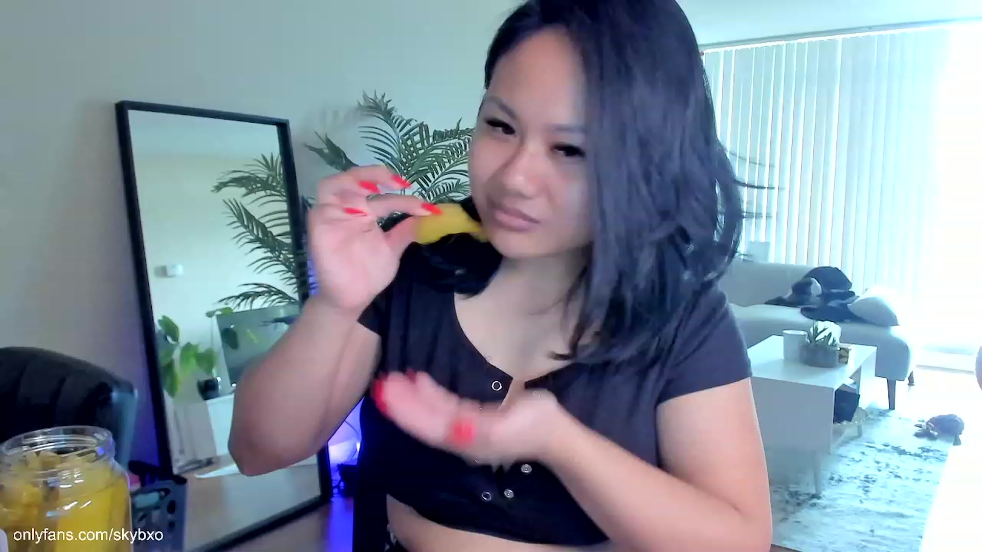 Gallery image thumbnail from SkyB_'s myfreecams stream on, 04/01/2023, 19:11 image 4 of 20