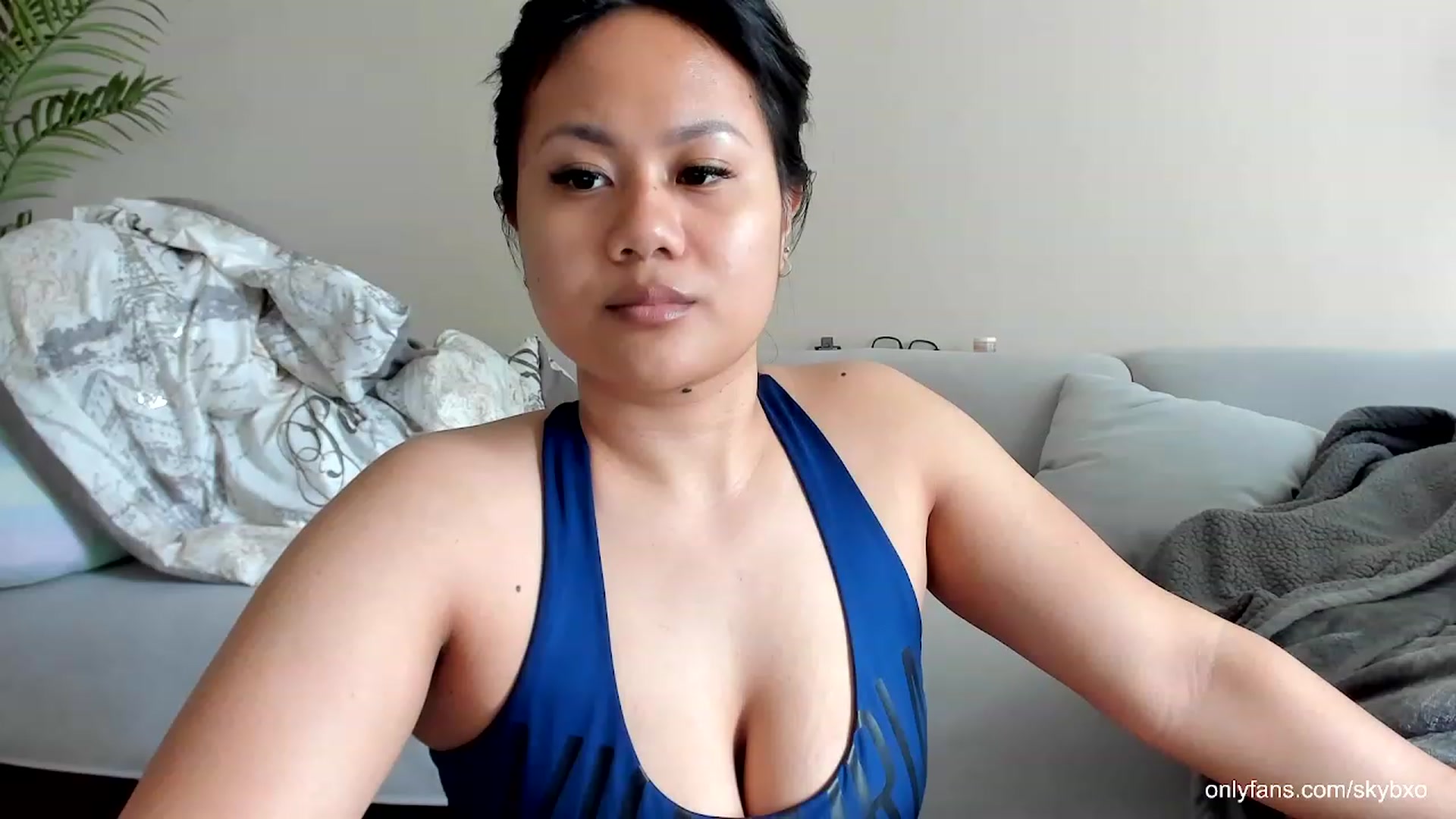 Gallery image thumbnail from SkyB_'s myfreecams stream on, 04/06/2023, 18:57 image 18 of 20