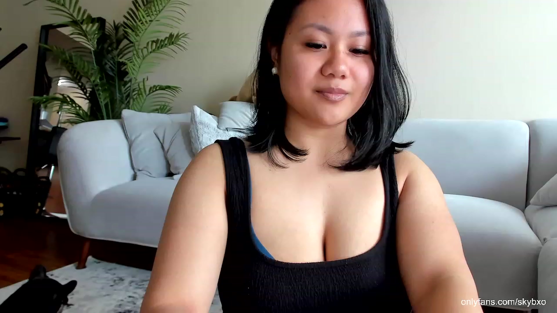 Gallery image thumbnail from SkyB_'s myfreecams stream on, 04/08/2023, 21:13 image 10 of 20