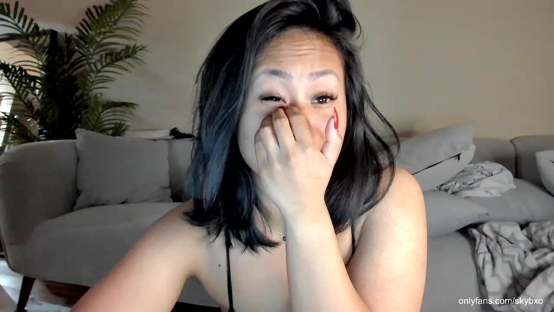 Gallery image thumbnail from SkyB_'s myfreecams stream on, 04/17/2023, 24:31 image 19 of 20