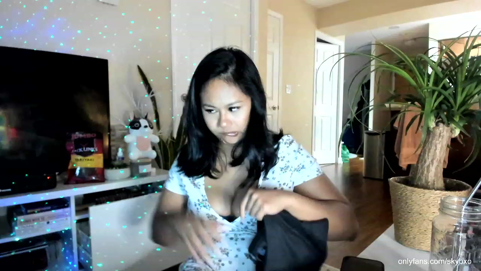 Gallery image thumbnail from SkyB_'s myfreecams stream on, 08/06/2023, 03:25 image 18 of 20