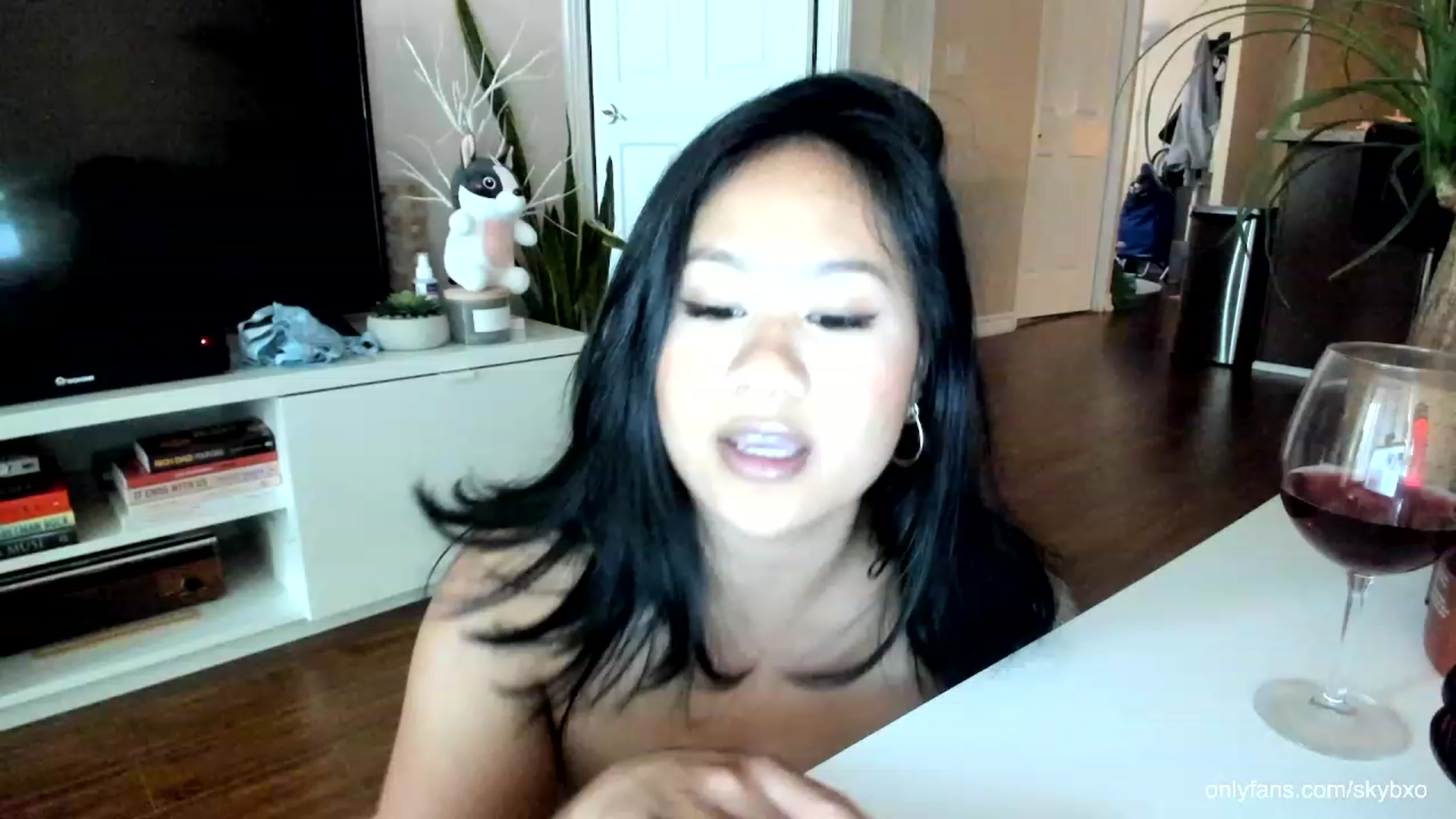 Gallery image thumbnail from SkyB_'s myfreecams stream on, 08/13/2023, 24:01 image 13 of 20