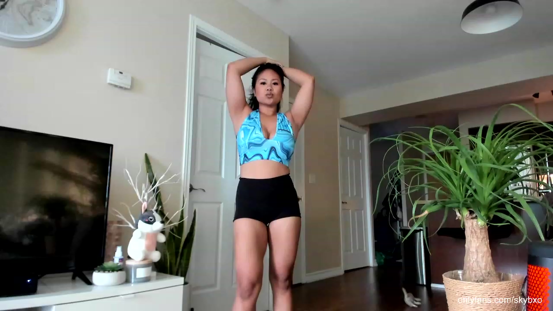 Gallery image thumbnail from SkyB_'s myfreecams stream on, 08/15/2023, 24:37 image 2 of 20