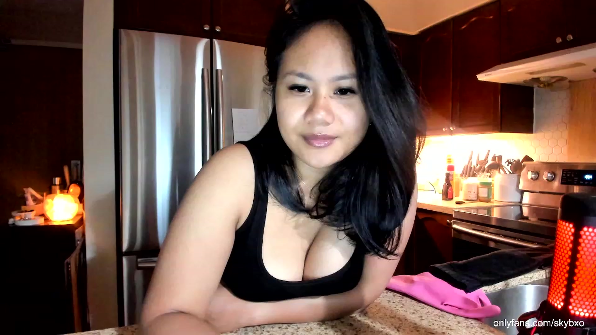 Gallery image thumbnail from SkyB_'s myfreecams stream on, 08/19/2023, 01:13 image 4 of 20