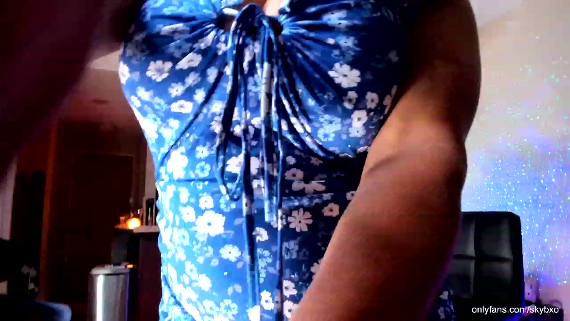 Gallery image thumbnail from SkyB_'s myfreecams stream on, 09/15/2023, 24:43 image 11 of 20