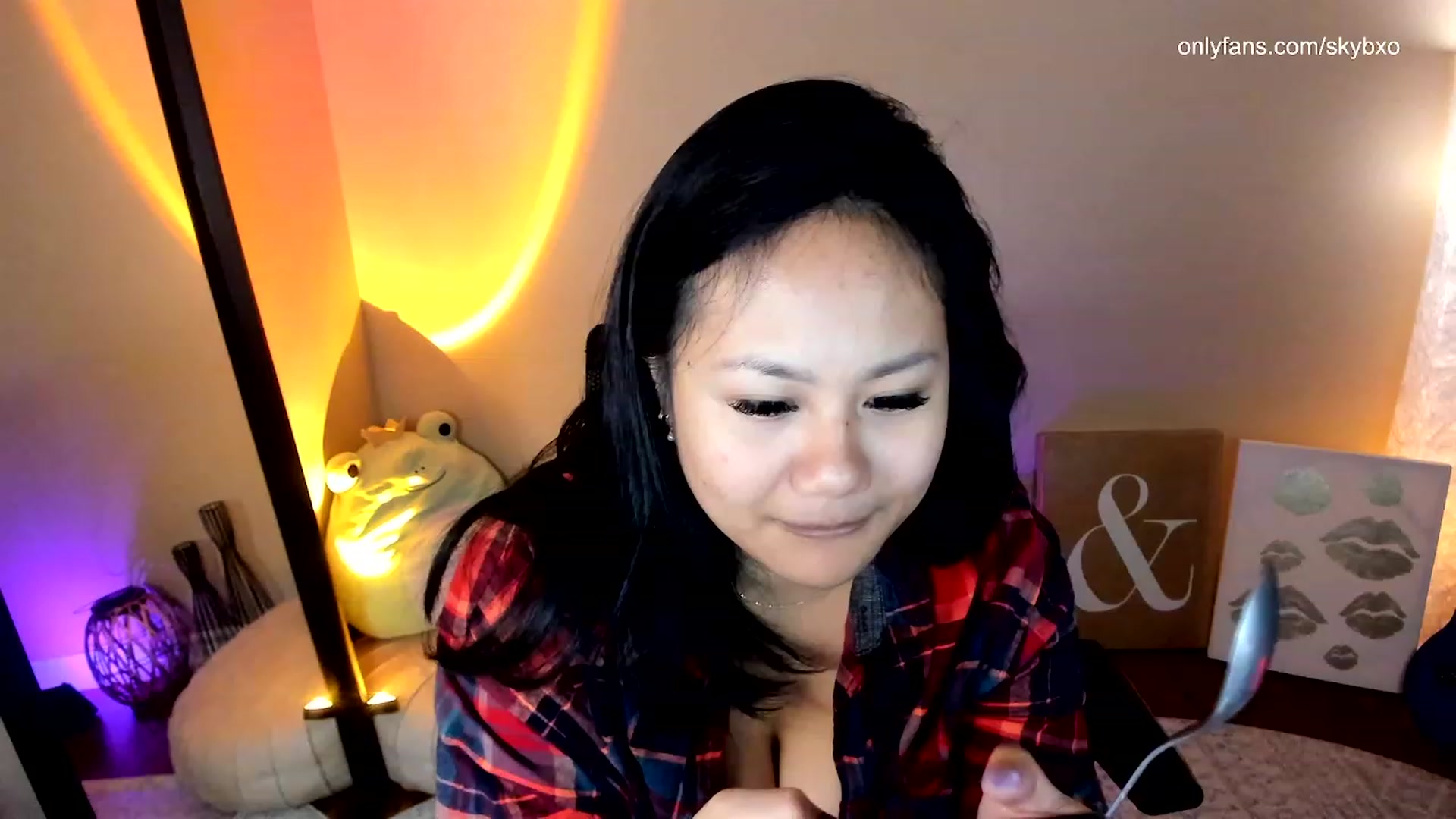 Gallery image thumbnail from SkyB_'s myfreecams stream on, 10/20/2023, 03:31 image 6 of 20