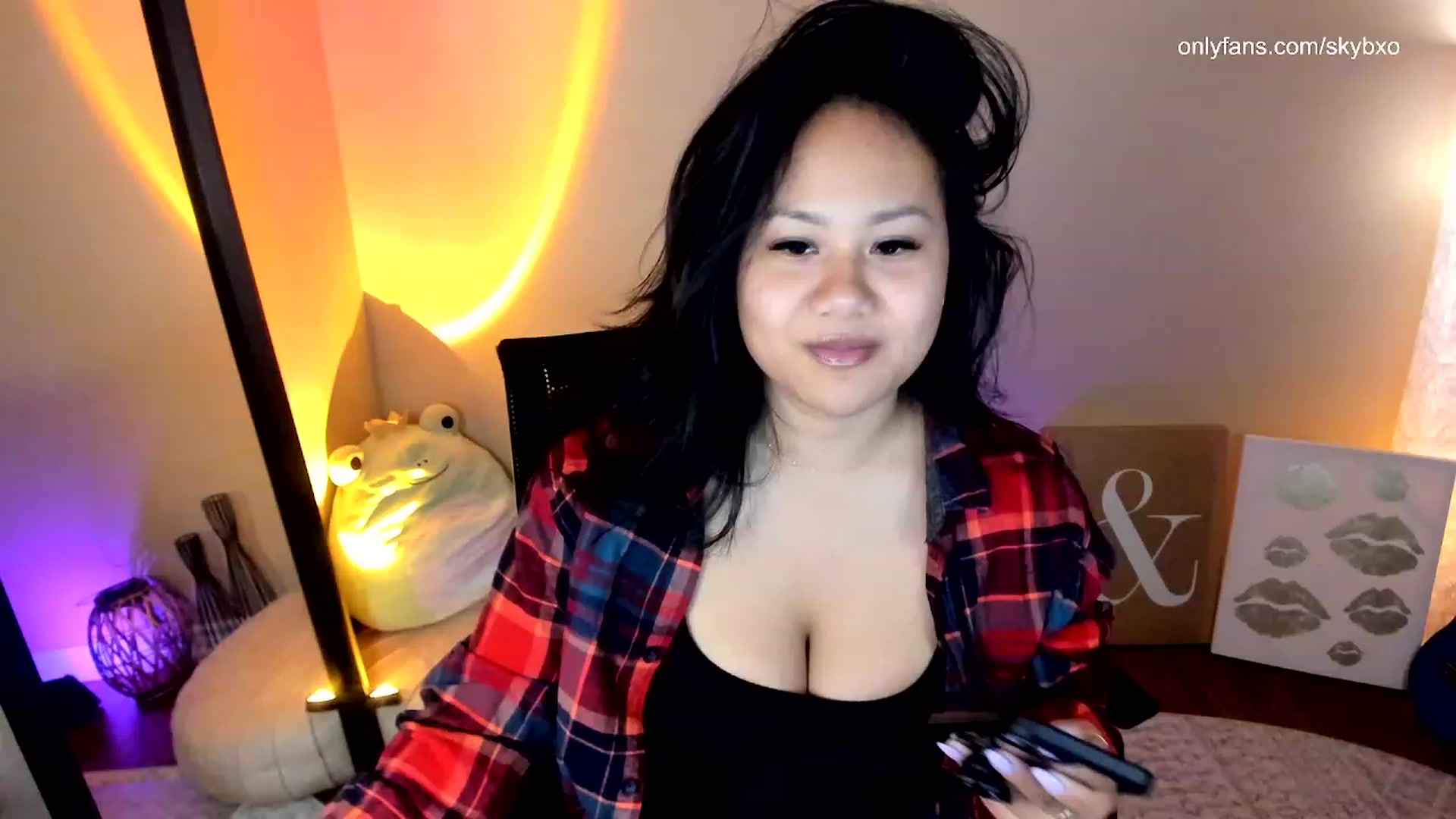 Gallery image thumbnail from SkyB_'s myfreecams stream on, 10/20/2023, 03:31 image 8 of 20