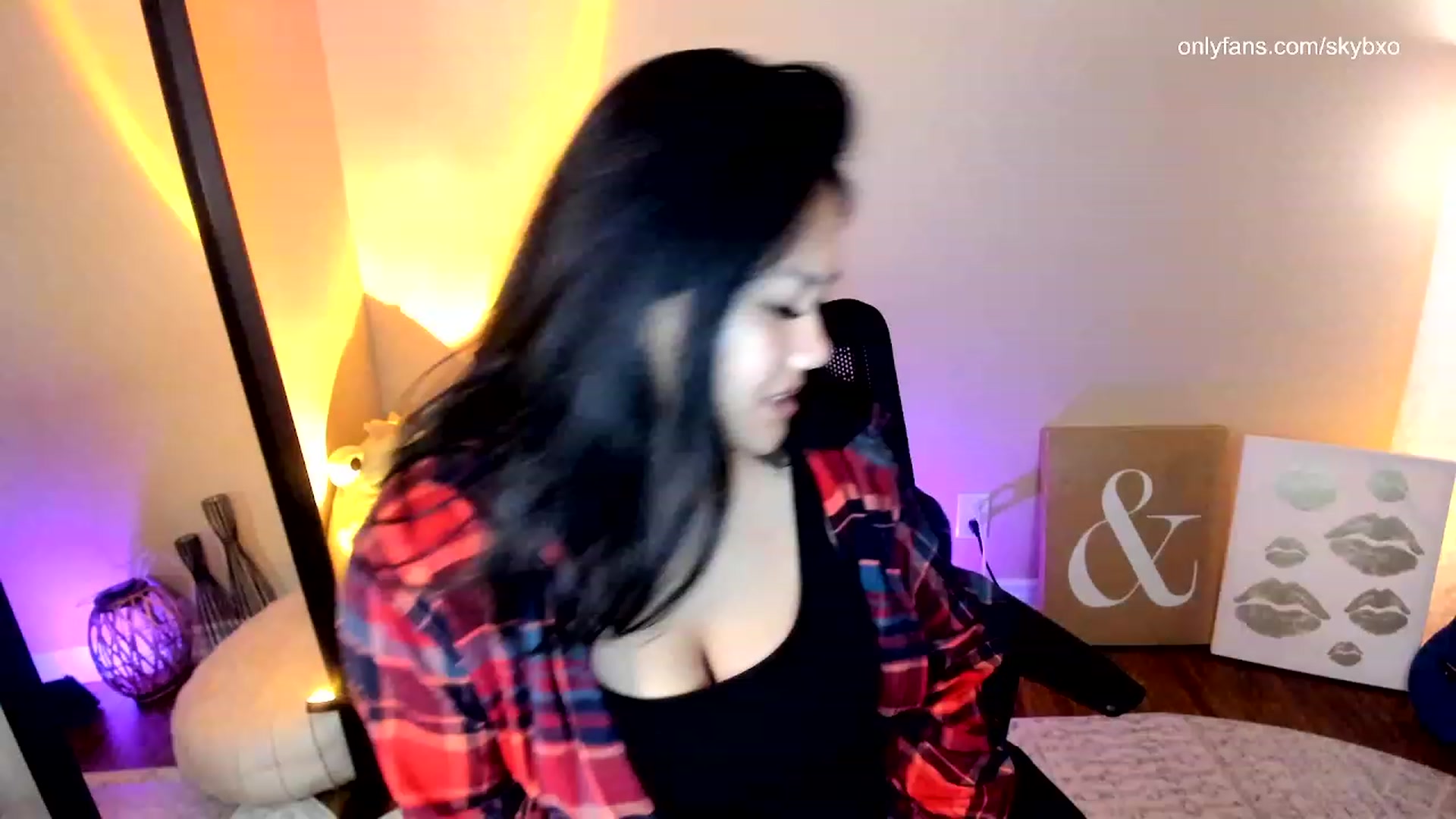 Gallery image thumbnail from SkyB_'s myfreecams stream on, 10/20/2023, 03:31 image 9 of 20