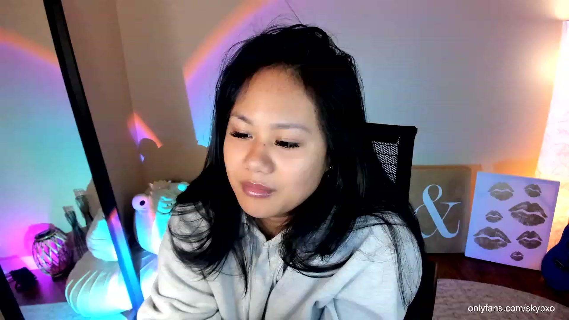 Gallery image thumbnail from SkyB_'s myfreecams stream on, 10/29/2023, 02:15 image 12 of 20