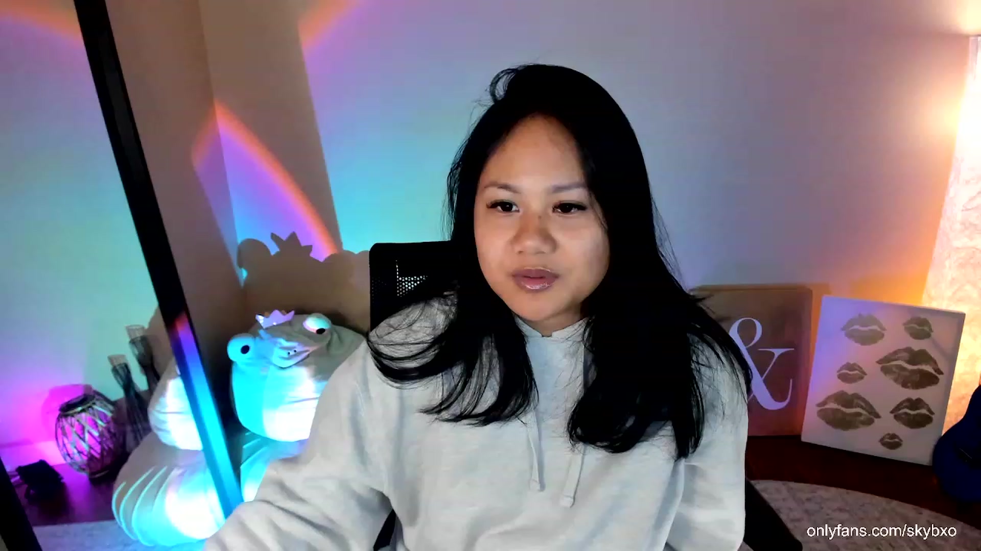Gallery image thumbnail from SkyB_'s myfreecams stream on, 10/29/2023, 02:15 image 7 of 20
