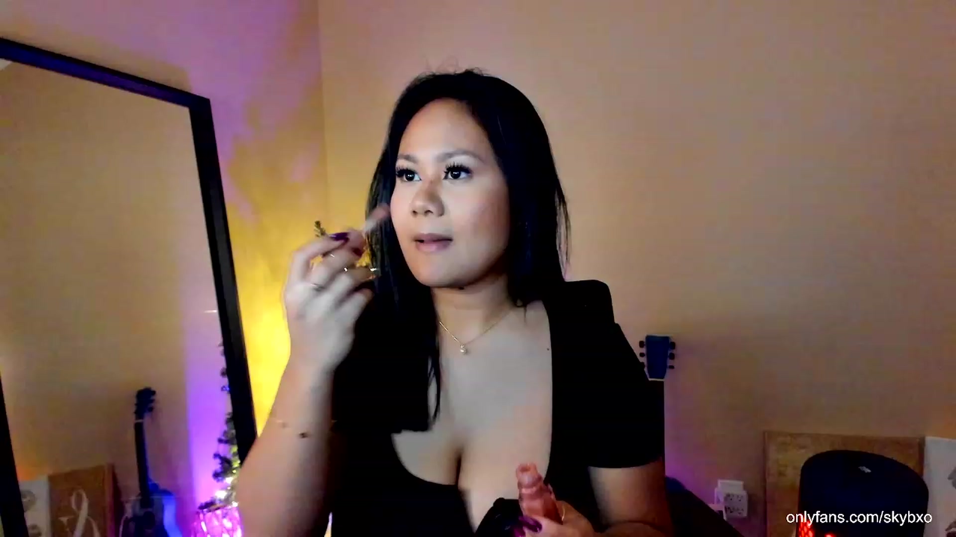 Gallery image thumbnail from SkyB_'s myfreecams stream on, 12/03/2023, 04:06 image 7 of 20