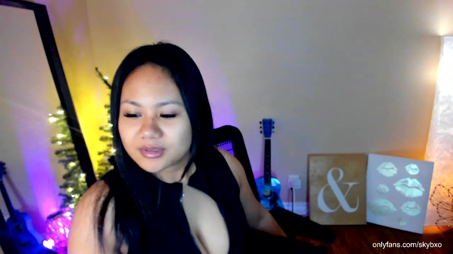 Gallery image thumbnail from SkyB_'s myfreecams stream on, 12/04/2023, 02:17 image 5 of 20