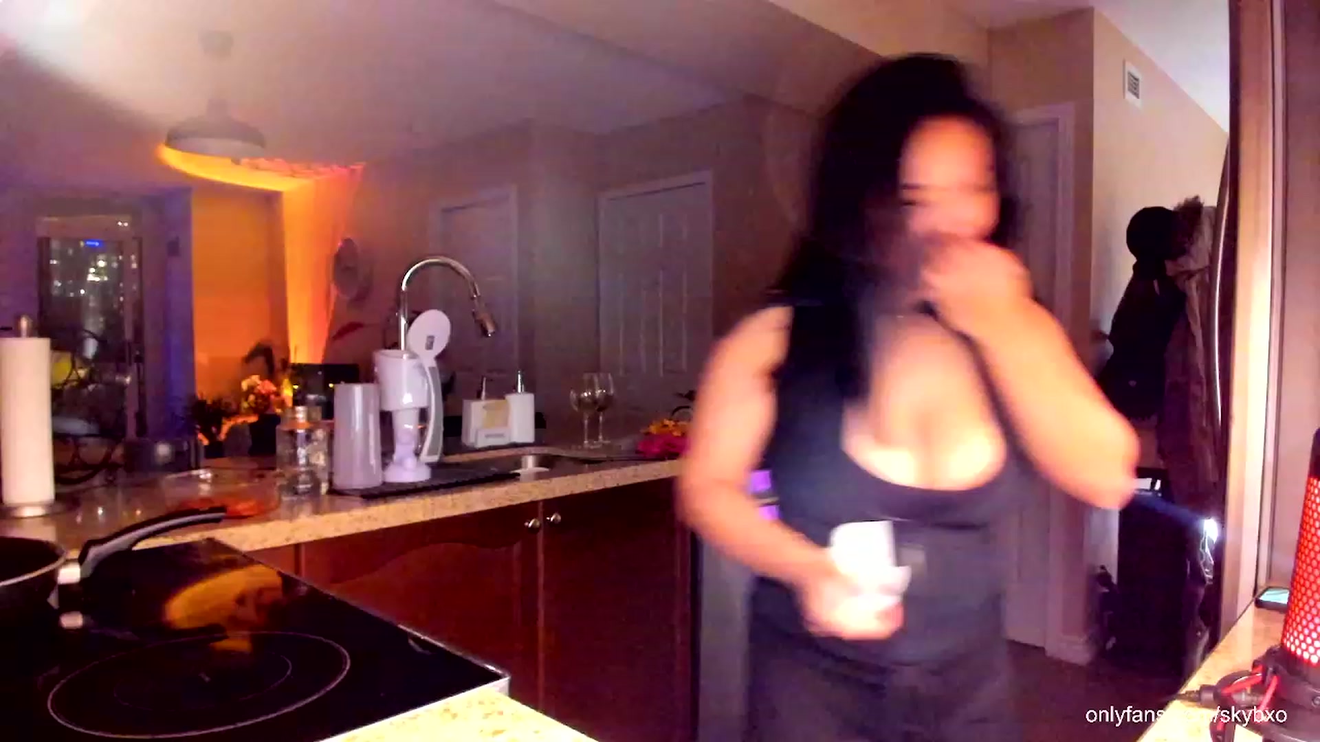 Gallery image thumbnail from SkyB_'s myfreecams stream on, 12/04/2023, 02:48 image 20 of 20