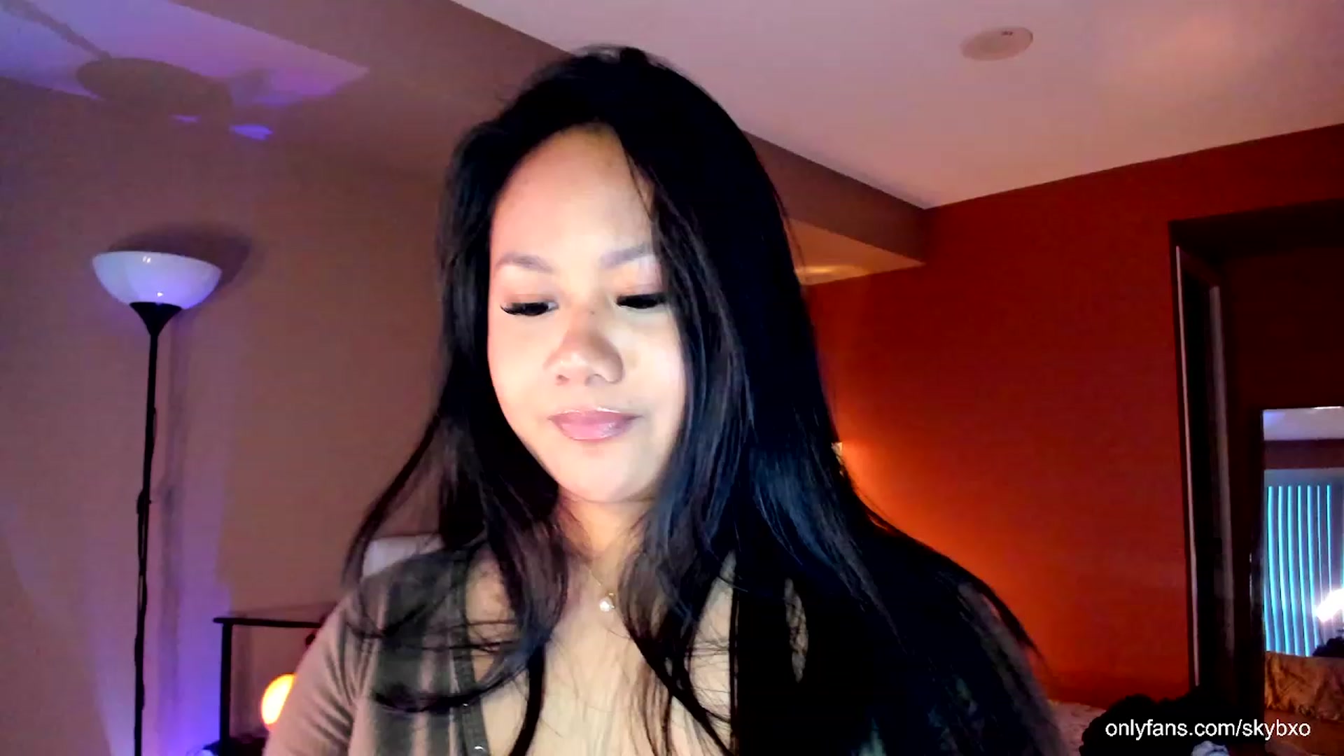 Gallery image thumbnail from SkyB_'s myfreecams stream on, 12/16/2023, 22:09 image 15 of 20