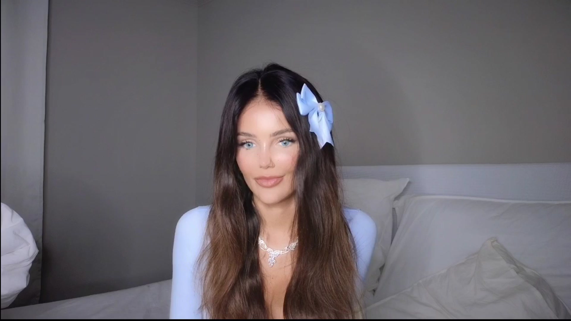 Gallery image thumbnail from SkyBella's myfreecams stream on, 07/06/2025, 23:55 image 9 of 20