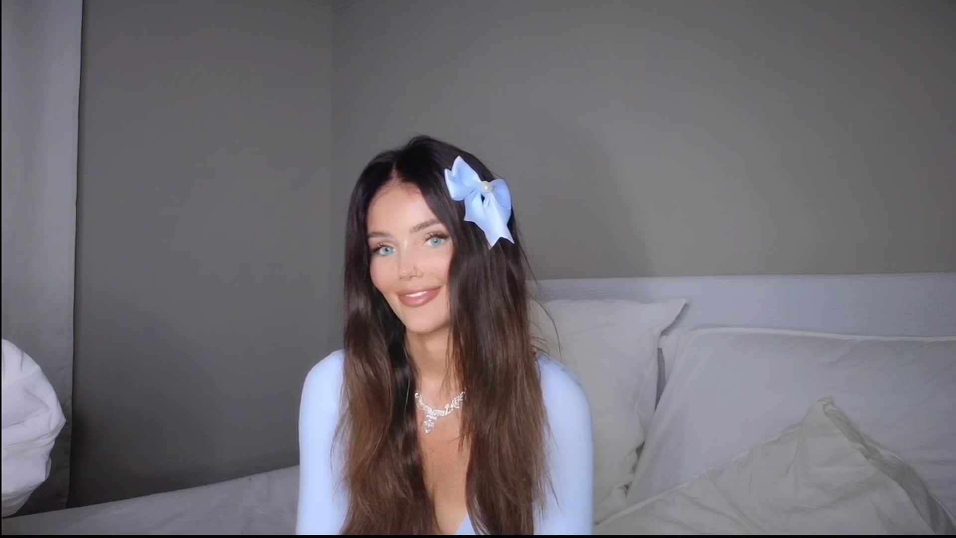 Gallery image thumbnail from SkyBella's myfreecams stream on, 07/06/2025, 23:55 image 5 of 20