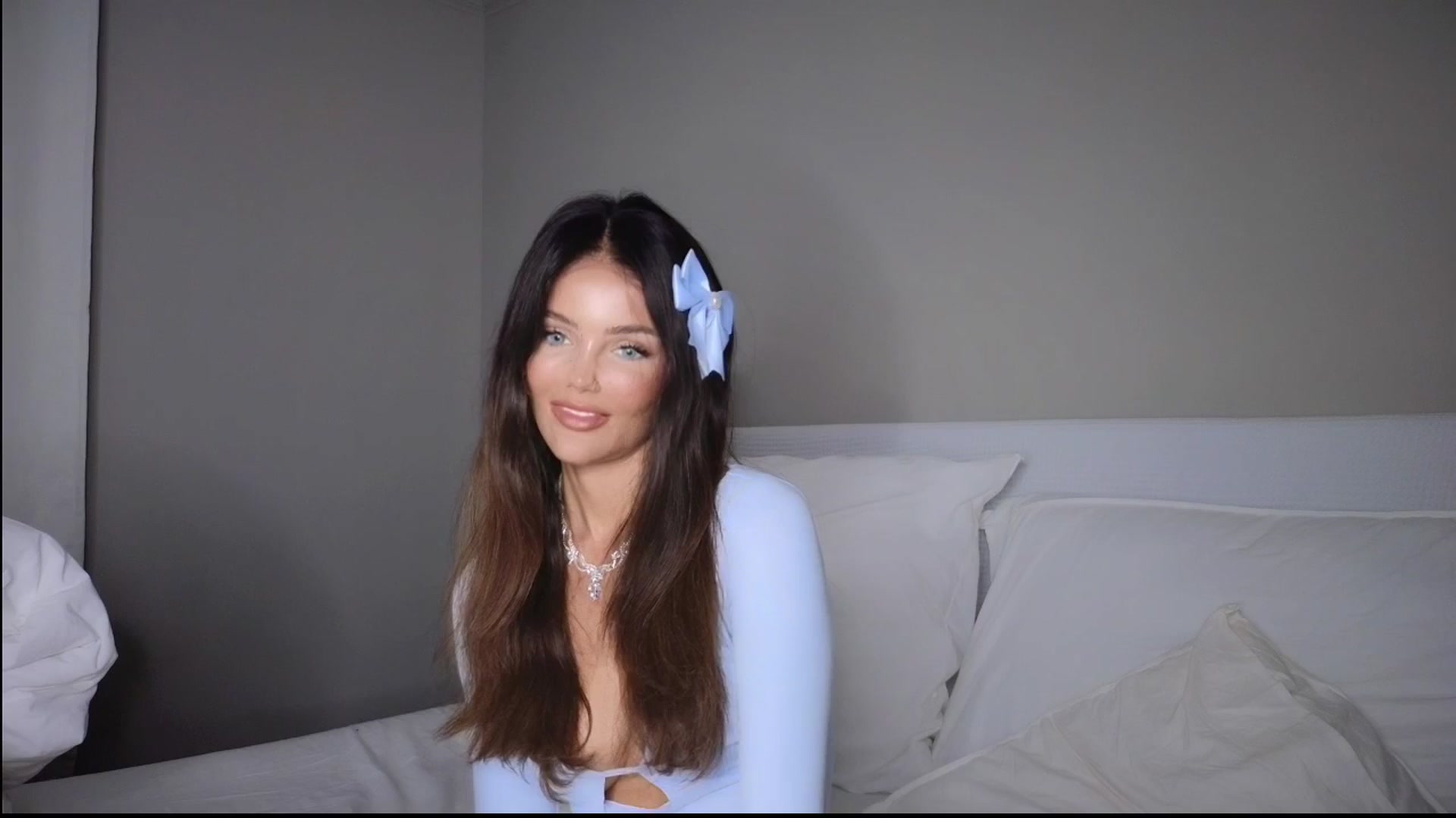 Gallery image thumbnail from SkyBella's myfreecams stream on, 07/06/2025, 23:55 image 1 of 20
