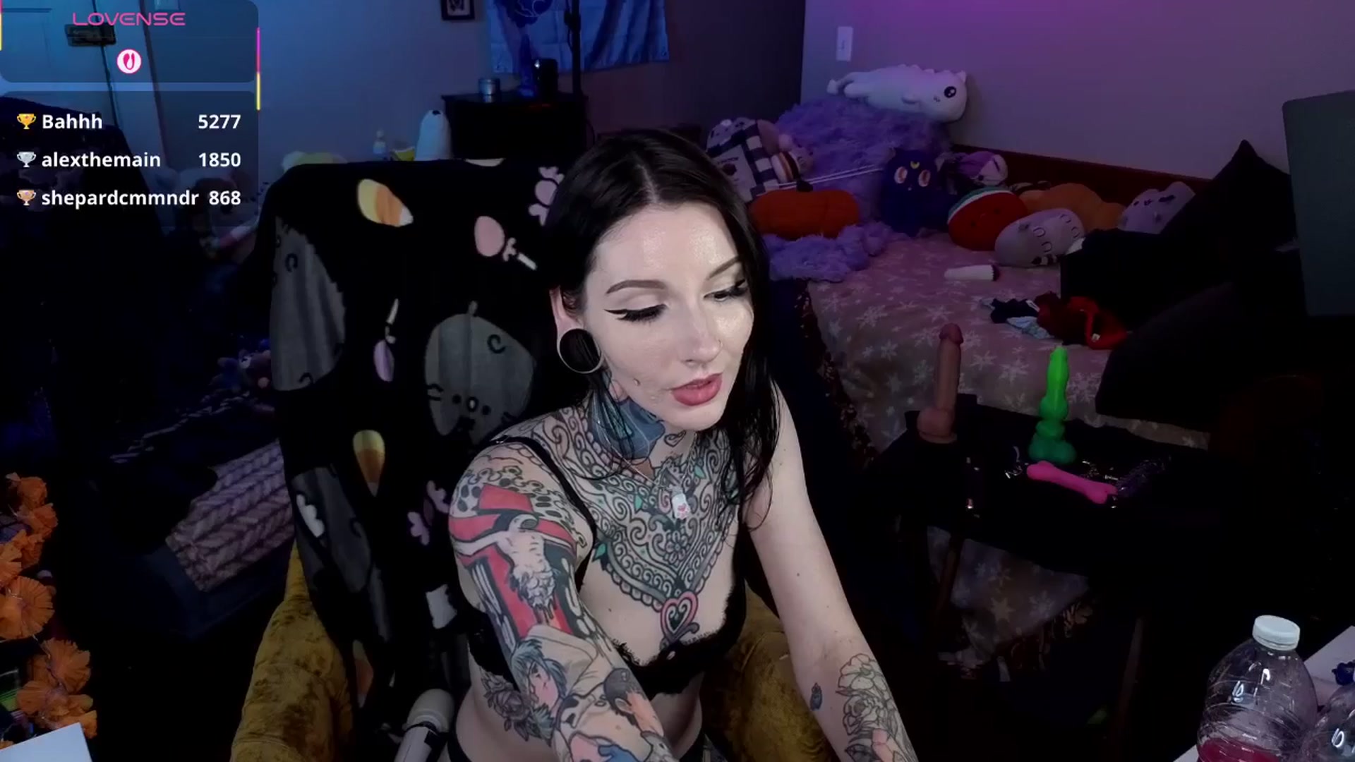 Gallery image thumbnail from SkyGraves's myfreecams stream on, 11/07/2025, 12:05 image 19 of 20
