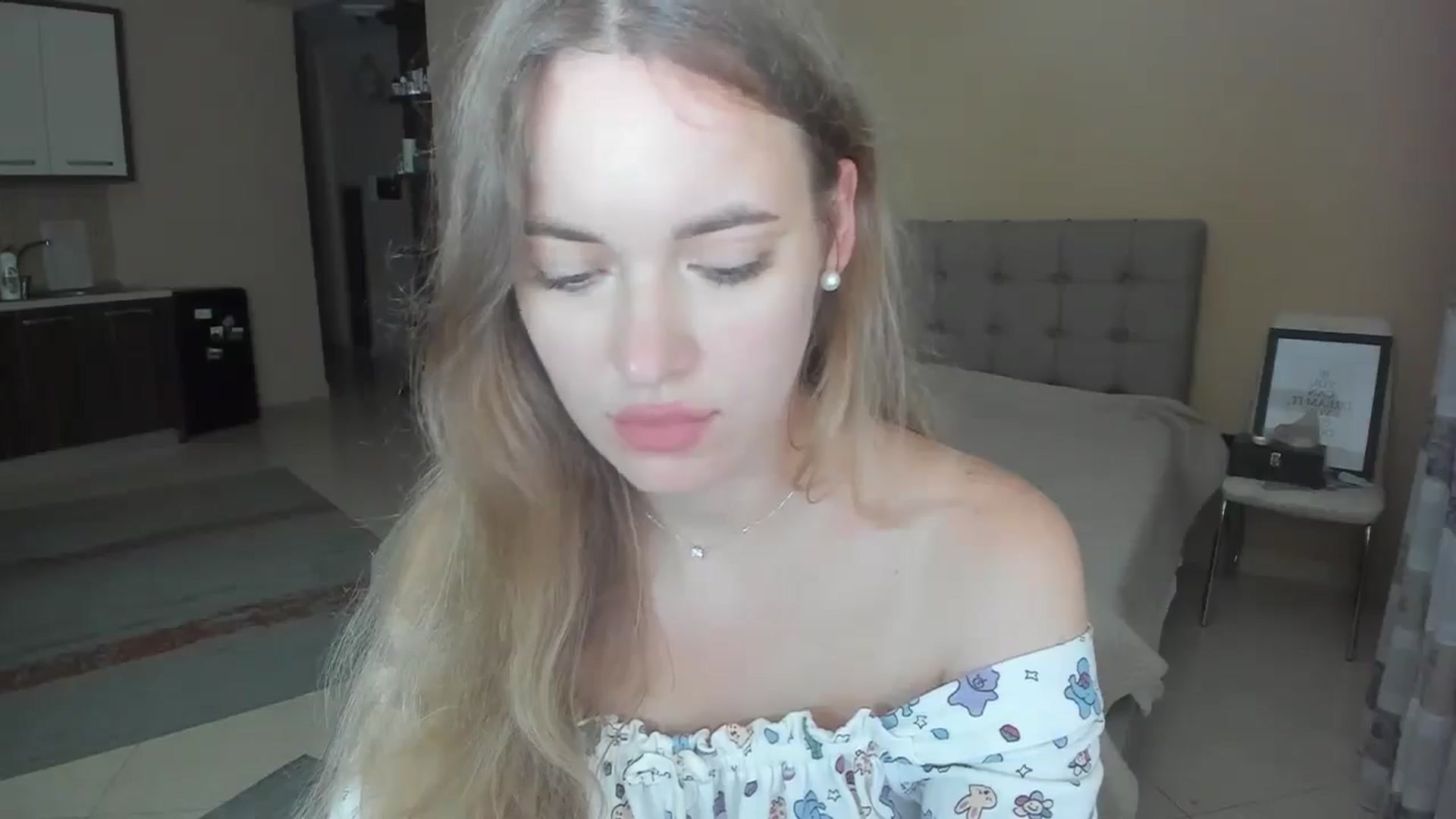 Gallery image thumbnail from SkySunFlower's myfreecams stream on, 05/26/2024, 18:26 image 3 of 20