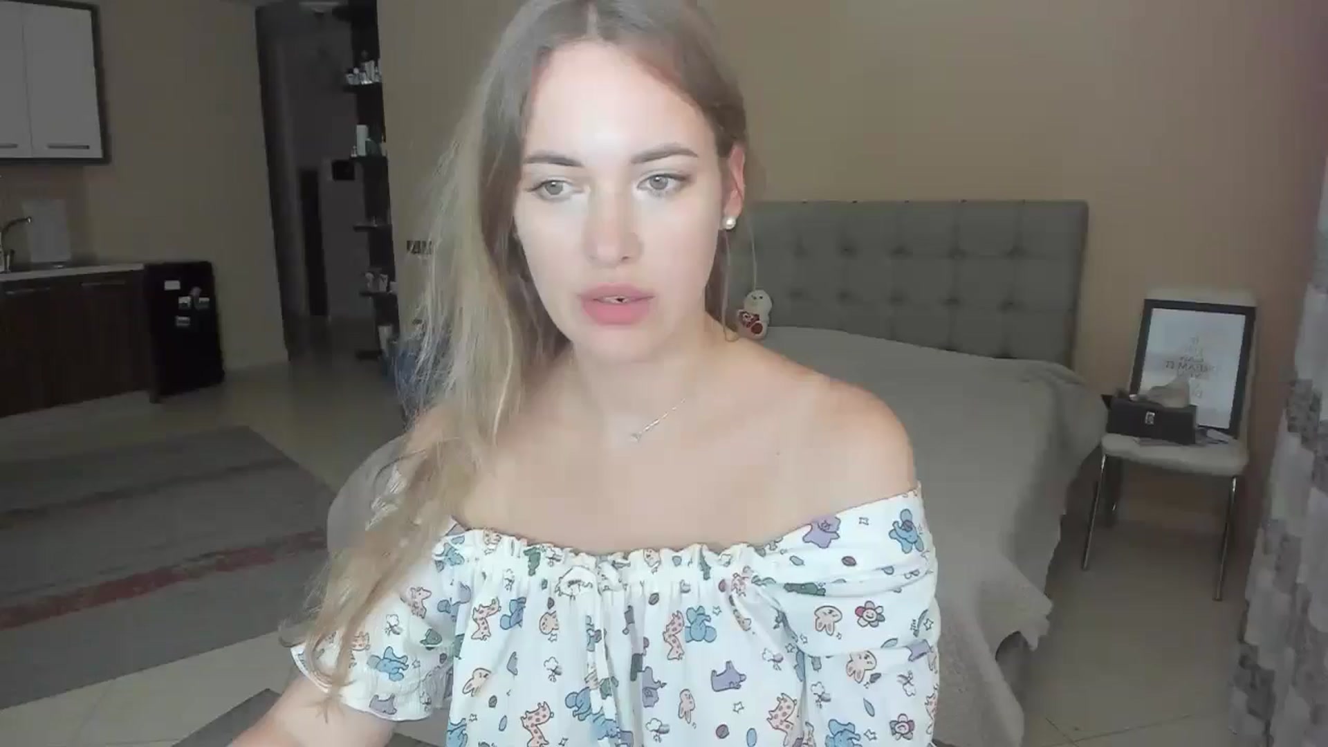 Gallery image thumbnail from SkySunFlower's myfreecams stream on, 05/26/2024, 18:26 image 1 of 20