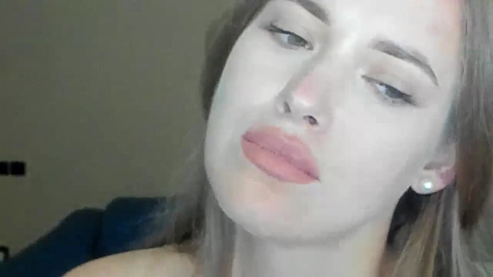 Gallery image thumbnail from SkySunFlower's myfreecams stream on, 06/01/2024, 19:00 image 15 of 20