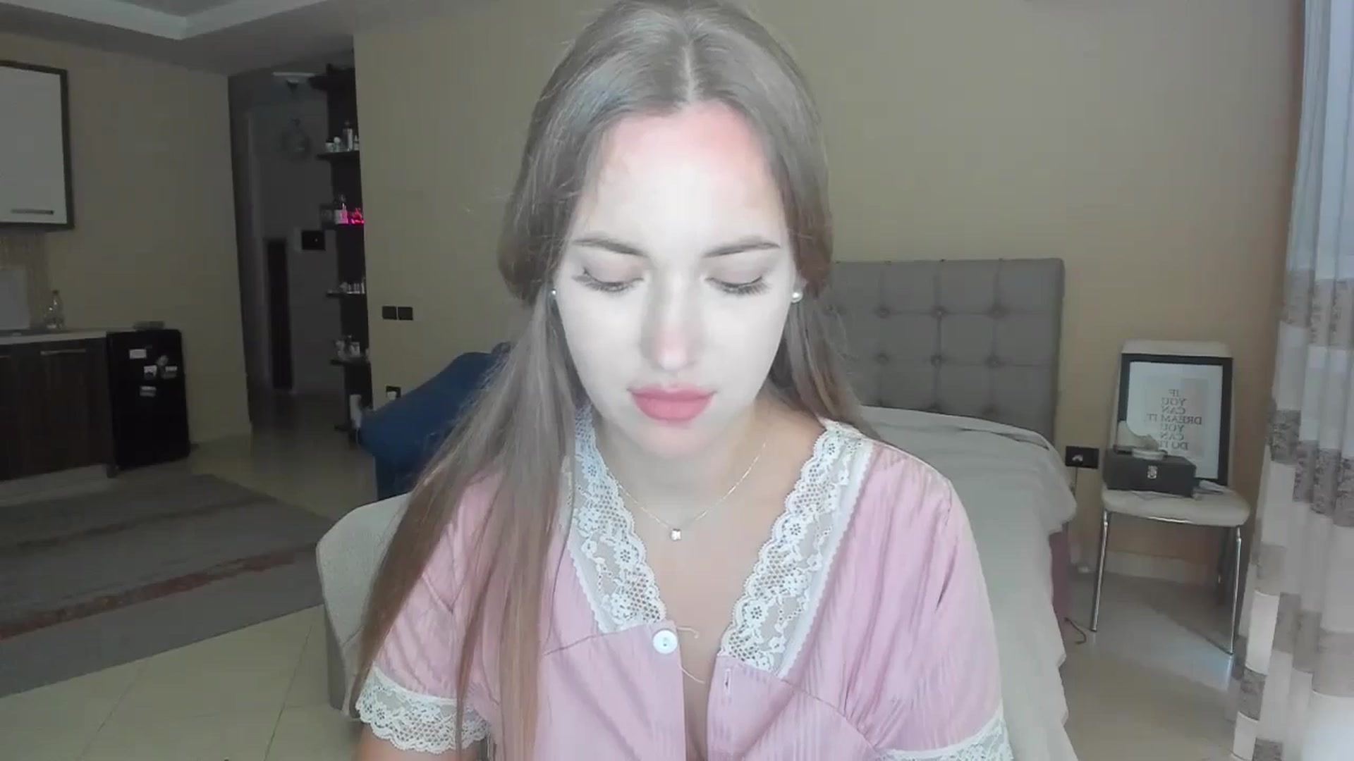 Gallery image thumbnail from SkySunFlower's myfreecams stream on, 06/01/2024, 19:00 image 6 of 20