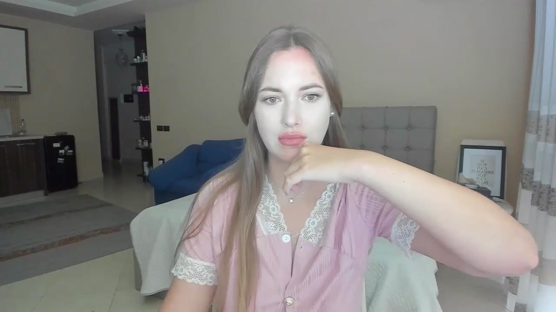 Gallery image thumbnail from SkySunFlower's myfreecams stream on, 06/01/2024, 19:00 image 3 of 20